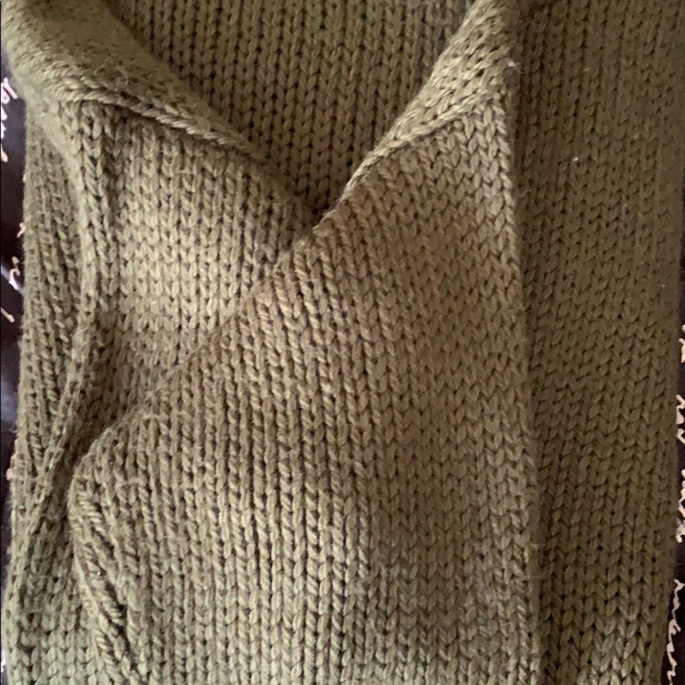 Pink by Victoria Secret sweater pullover - Picture 2 of 4